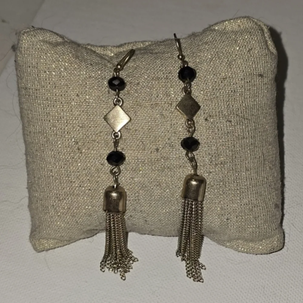 Lucky Brand‎ Elegant Black and Gold Dangle Earrings